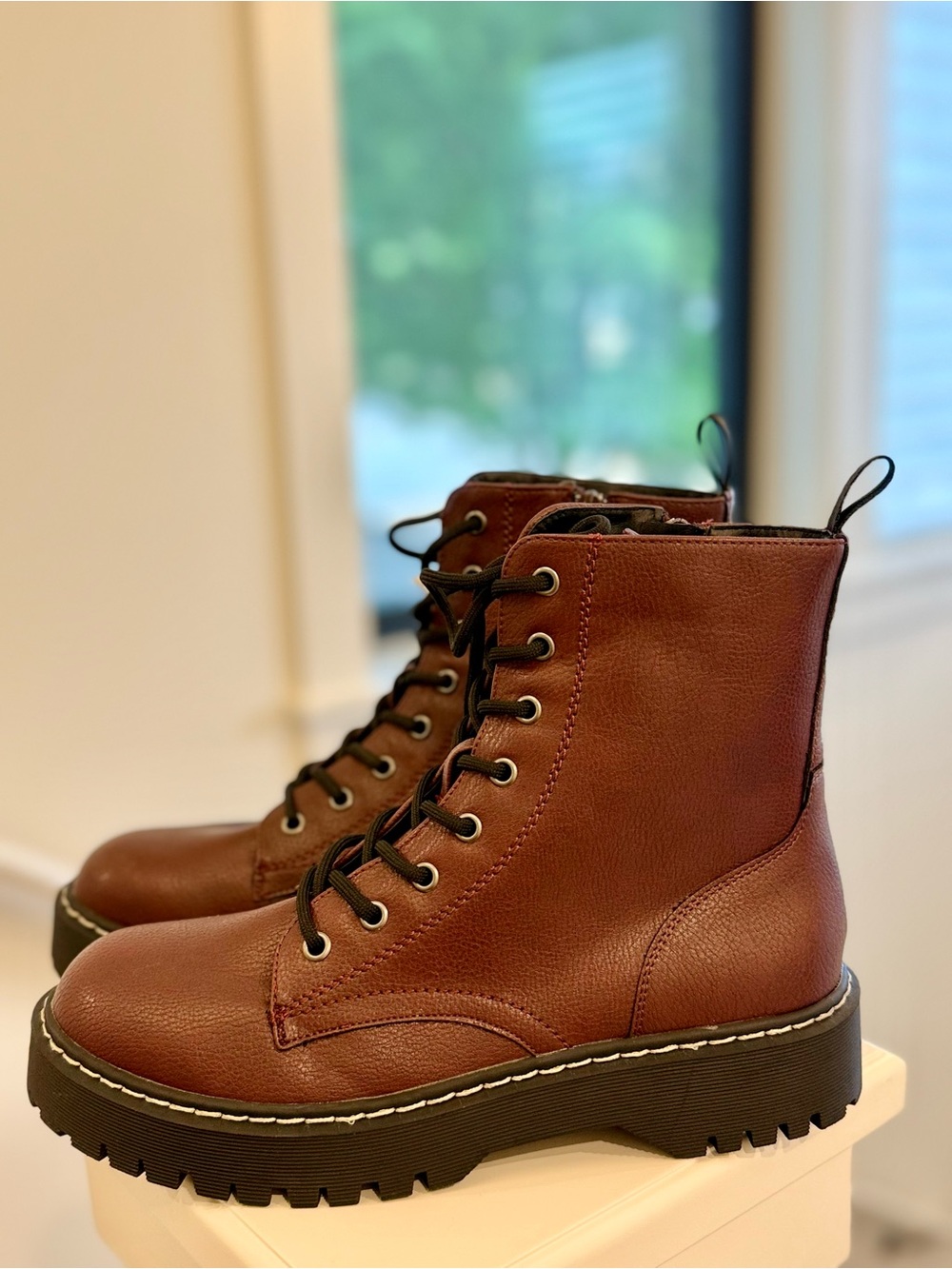 Sincerely Jules Women’s Cognac Combat Boots Size 9 NWT Lace Up Side Zip Lug Sole - Picture 2 of 7